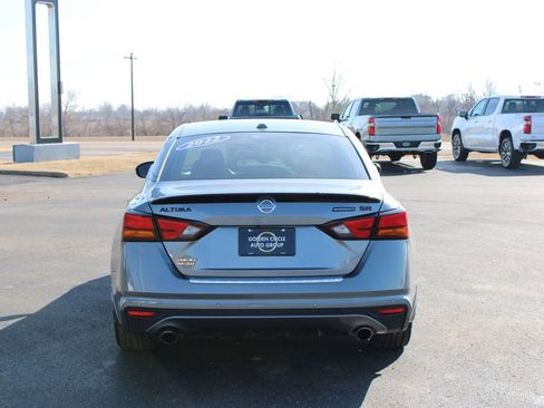 Used 2022 Nissan Altima 2.5 SR w/ Midnight Edition Package image 8