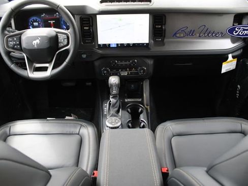 New 2025 Ford Bronco Badlands image 12