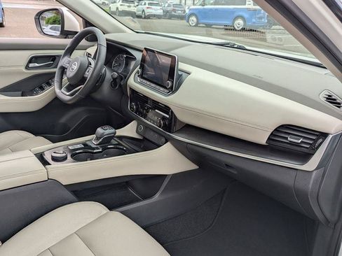 Used 2021 Nissan Rogue SL AWD/4WD image 35