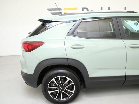 Certified 2026 Chevrolet TrailBlazer LT w/ LT Cold Weather Package FWD image 10