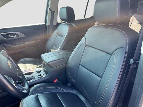 Used 2021 Chevrolet Traverse Premier image 22