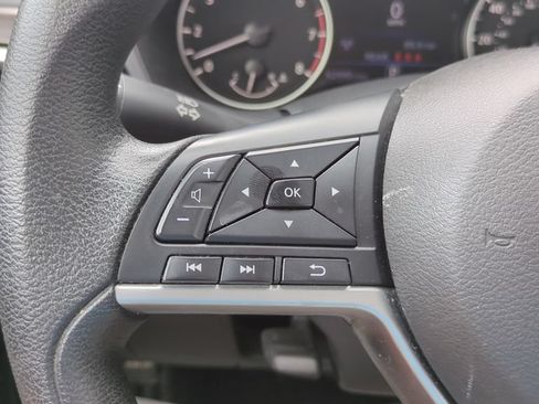 Used 2024 Nissan Altima 2.5 SV FWD image 22