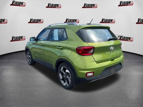 Certified 2023 Hyundai Venue SEL image 7