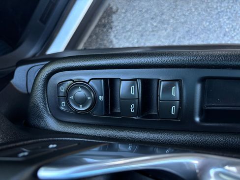 Used 2024 GMC Terrain AT4 image 8