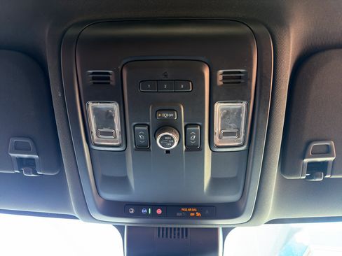 Used 2023 Chevrolet Tahoe LT w/ Luxury Package RWD image 16