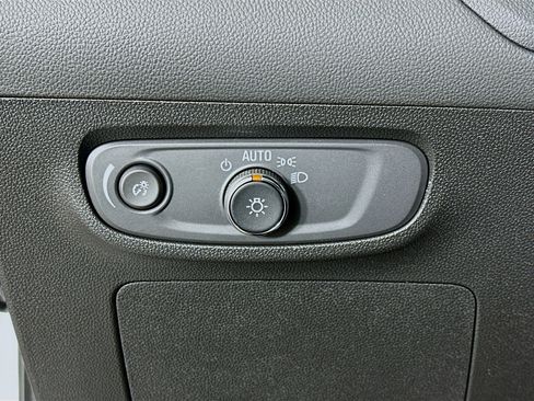 Used 2025 Buick Encore GX Preferred image 17