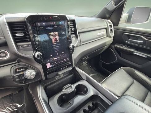 Used 2025 RAM 1500 Laramie AWD/4WD image 24