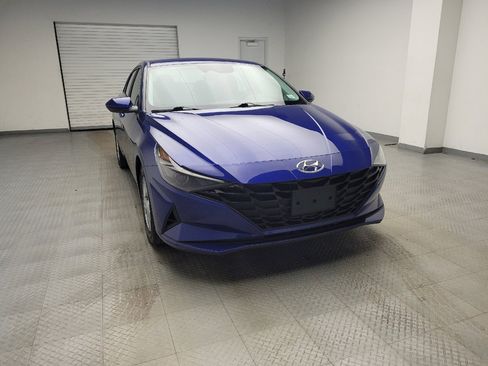 Used 2023 Hyundai Elantra SE image 14
