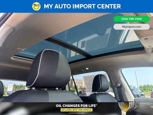 Used 2025 Volkswagen Atlas SEL Premium R-Line AWD/4WD image 32