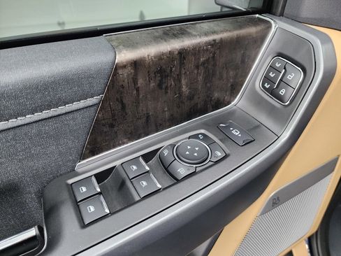 Used 2023 Ford F250 Lariat w/ Sport Appearance Package image 47