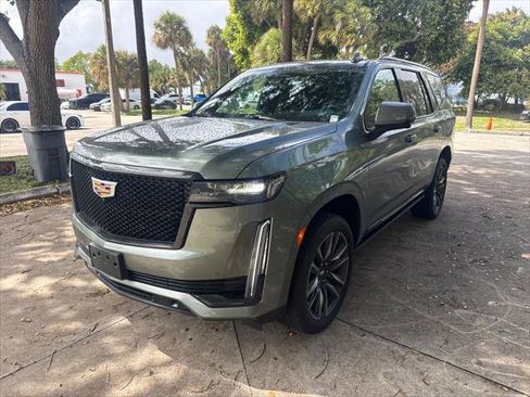 Used 2023 Cadillac Escalade Sport Platinum image 2