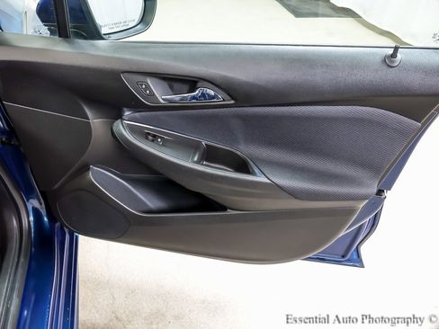 Certified 2019 Chevrolet Cruze LT w/ RS Package image 22