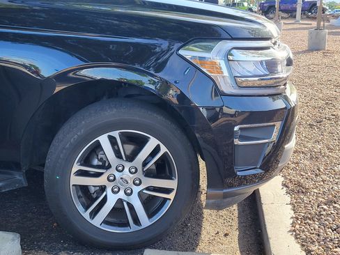 Used 2024 Ford Expedition Max Limited RWD image 25