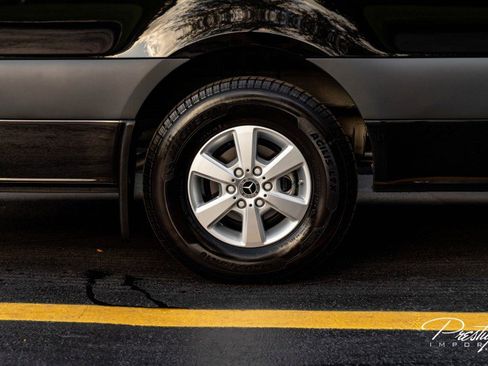 Used 2025 Mercedes-Benz Sprinter 2500 image 14