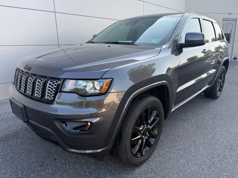 Used 2020 Jeep Grand Cherokee Altitude AWD/4WD image 1
