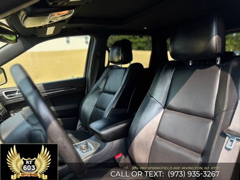 Used 2019 Jeep Grand Cherokee Limited AWD/4WD image 19