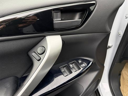 New 2026 Mitsubishi Eclipse Cross LE image 14