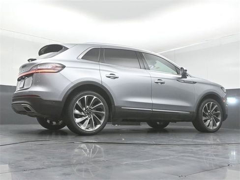 Certified 2022 Lincoln Nautilus Reserve w/ Equipment Group 201A image 37