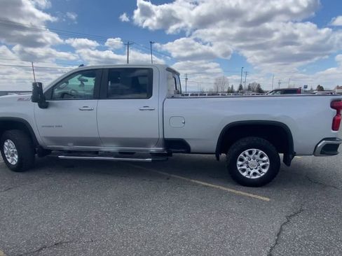 Used 2022 Chevrolet Silverado 3500 LT w/ Convenience Package AWD/4WD image 6