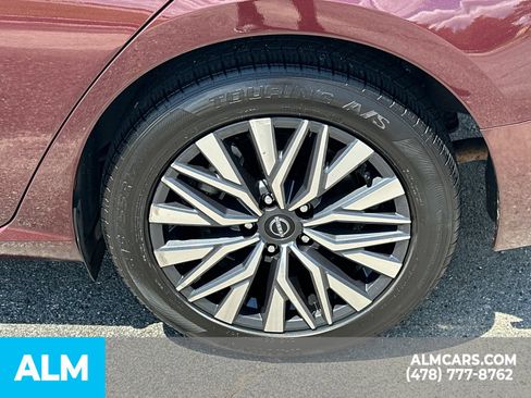 Used 2025 Nissan Altima 2.5 SV FWD image 22