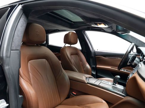 Used 2014 Maserati Quattroporte GTS RWD image 41