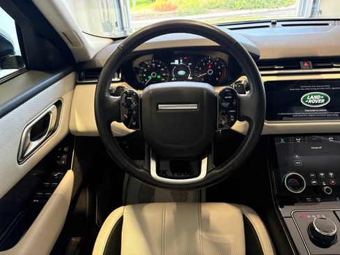 Used 2020 Land Rover Range Rover Velar S AWD/4WD image 27