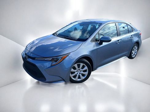 Used 2020 Toyota Corolla LE FWD image 1