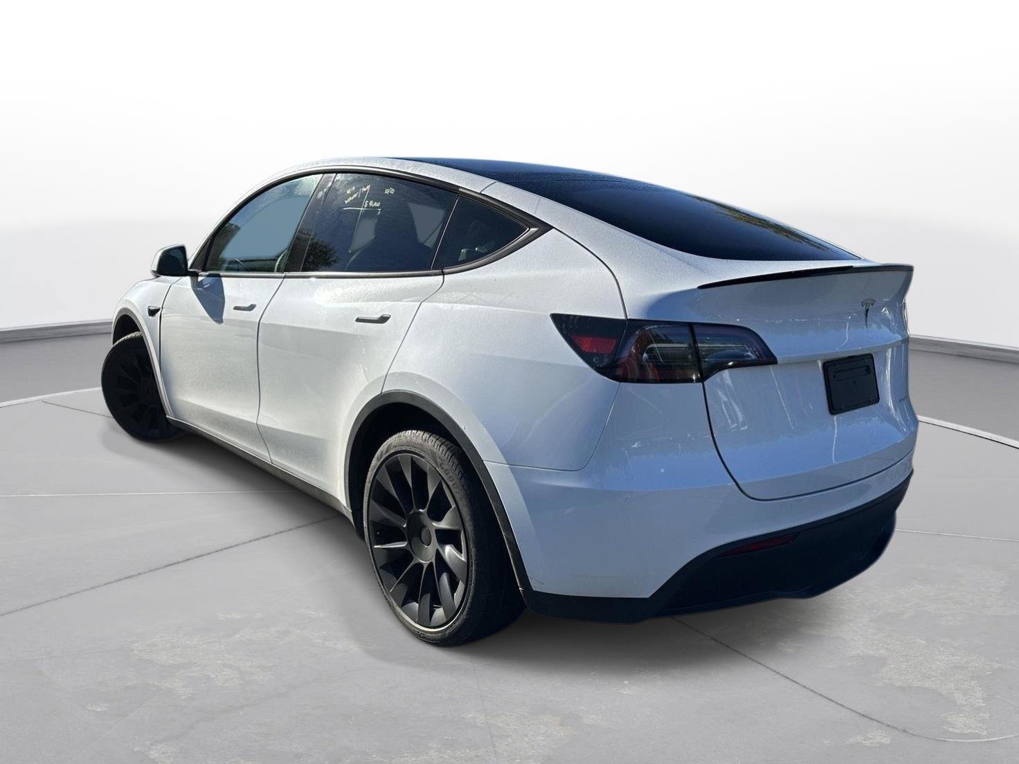 Used 2023 Tesla Model Y Long Range AWD/4WD image 8
