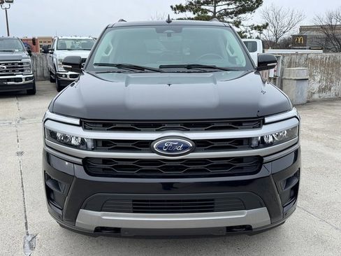 Certified 2022 Ford Expedition XLT image 2