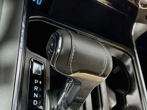 Used 2022 Ford F150 Lariat RWD image 24