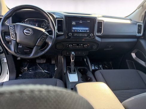 Used 2022 Nissan Frontier SV image 10