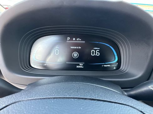 Used 2025 Hyundai Venue SEL FWD image 28