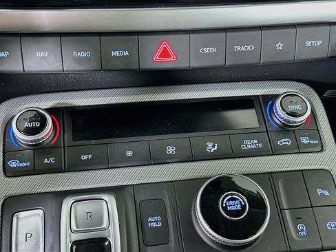 Used 2025 Hyundai Palisade SEL FWD image 24
