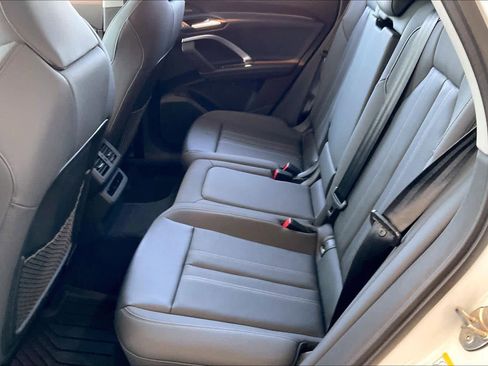 New 2025 Audi Q5 Premium Plus image 17