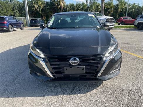 Used 2024 Nissan Altima 2.5 S FWD image 9