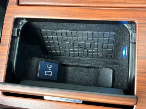 Used 2024 Lincoln Navigator L Reserve w/ Equipment Group 201A image 28