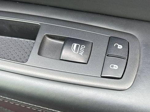 Used 2018 Jeep Grand Cherokee High Altitude AWD/4WD image 22