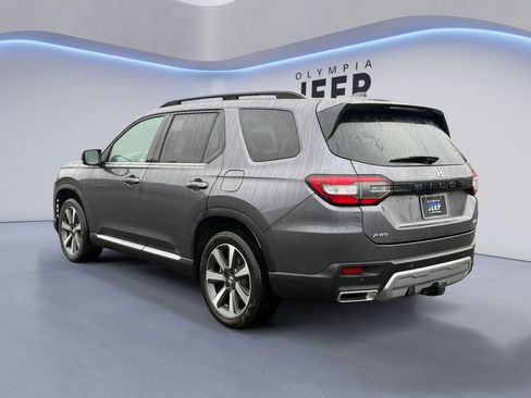 Used 2023 Honda Pilot Elite image 3