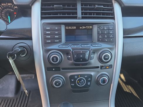 Used 2013 Ford Edge SE image 22