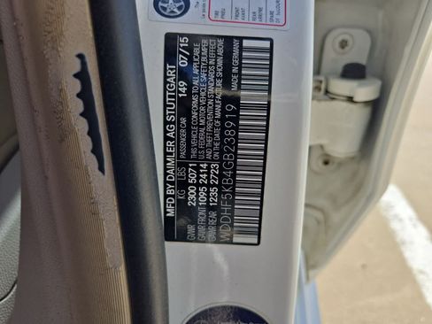 Used 2016 Mercedes-Benz E 350 Sedan image 36