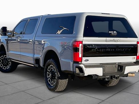 Used 2025 Ford F250 Platinum w/ FX4 Off-Road Package image 13