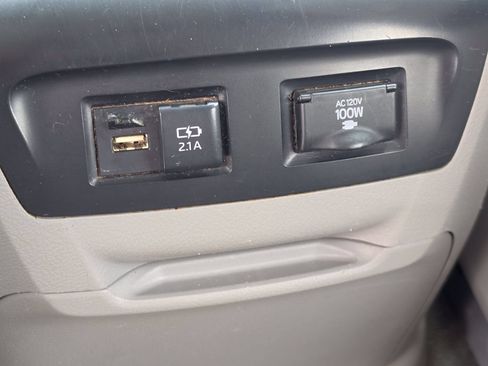 Used 2020 Toyota Sienna XLE Premium FWD image 15