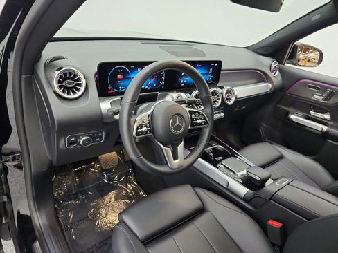 Used 2022 Mercedes-Benz GLB 250 image 9