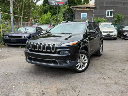 Used 2015 Jeep Cherokee Limited w/ Luxury Group AWD/4WD image 2