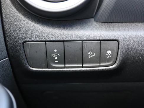 Certified 2023 Hyundai Kona SE image 32