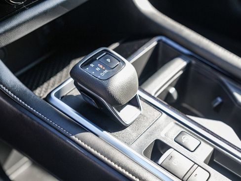 Used 2022 Nissan Pathfinder SL image 18