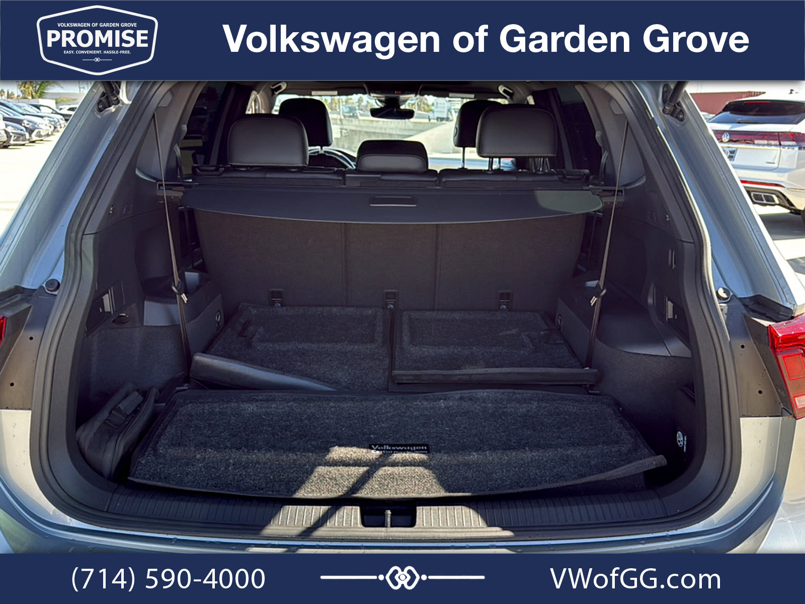 Used 2023 Volkswagen Tiguan SE R-Line FWD image 11