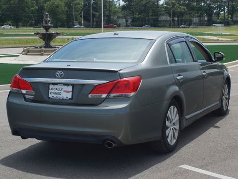 Used 2011 Toyota Avalon Limited FWD image 14