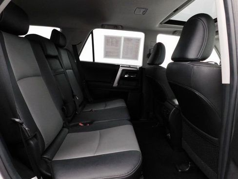 Used 2021 Toyota 4Runner SR5 Premium image 31