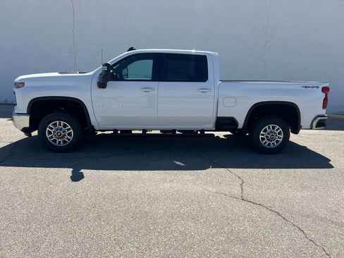 New 2026 Chevrolet Silverado 2500 LT w/ Safety Package AWD/4WD image 2